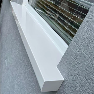 Moldura de goteo y alféizar de PVC blanco